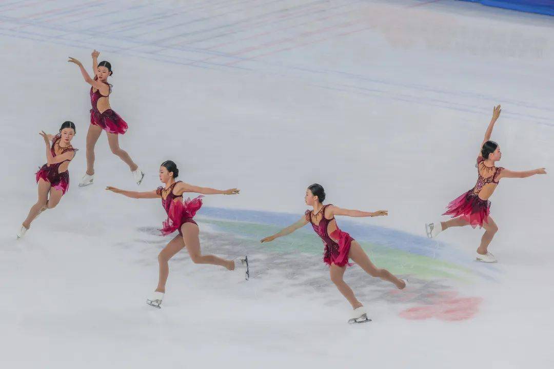 开云体育中国-花样滑冰冰舞：美国选手摘得金牌