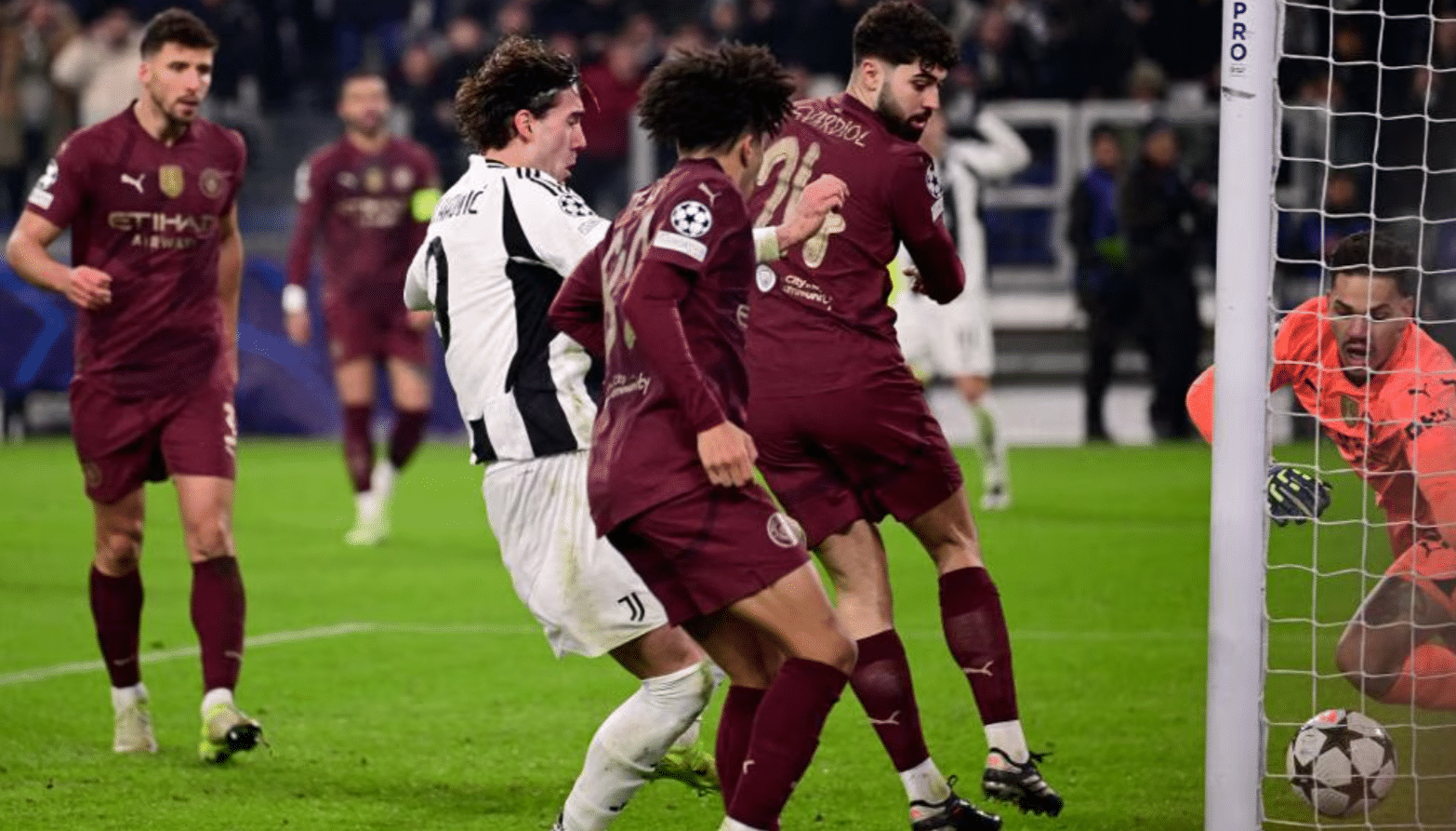 热门比赛！欧洲豪强对决，场上战况扣人心弦