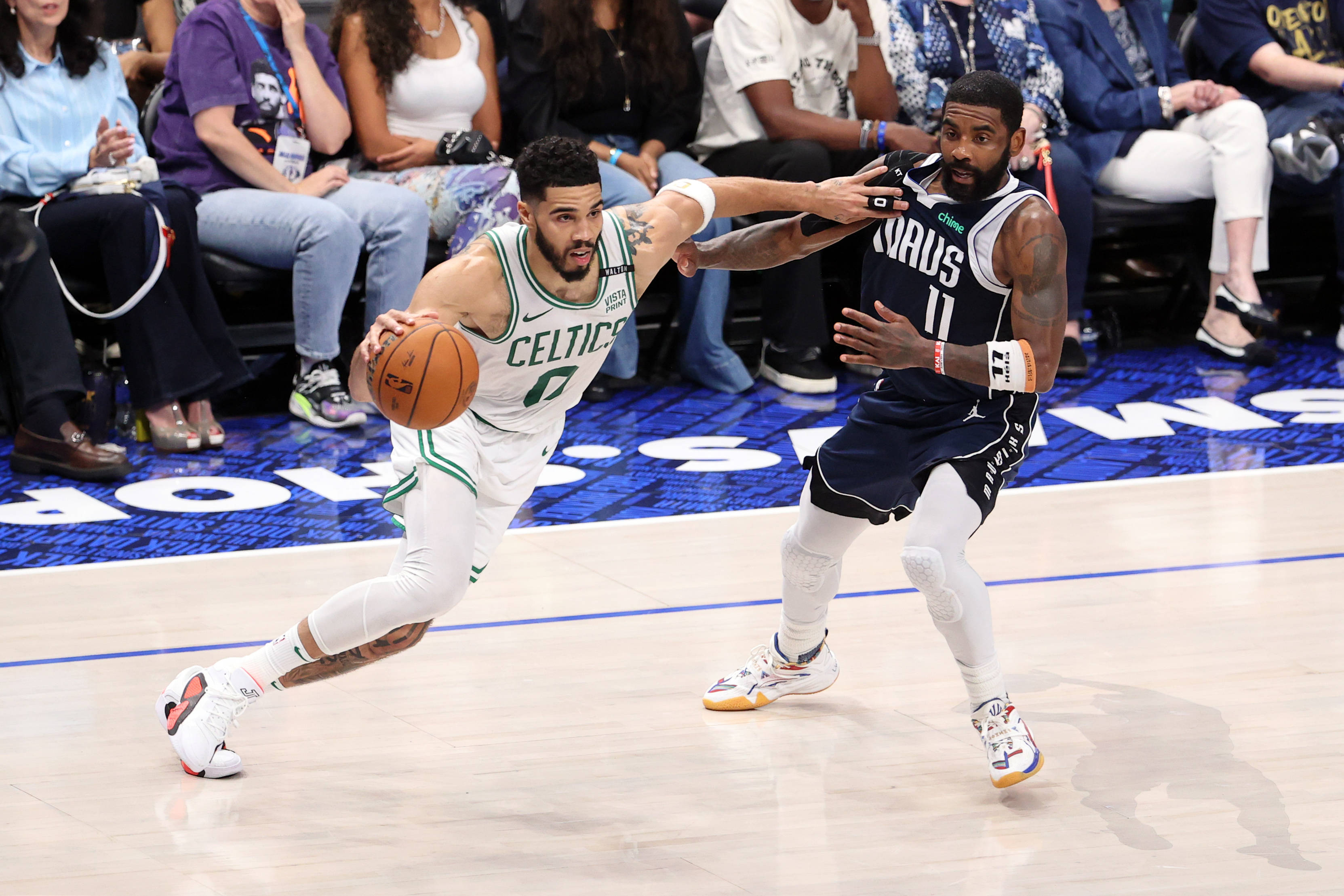 开云体育-步行者击败独行侠，队员尽展实力的简单介绍