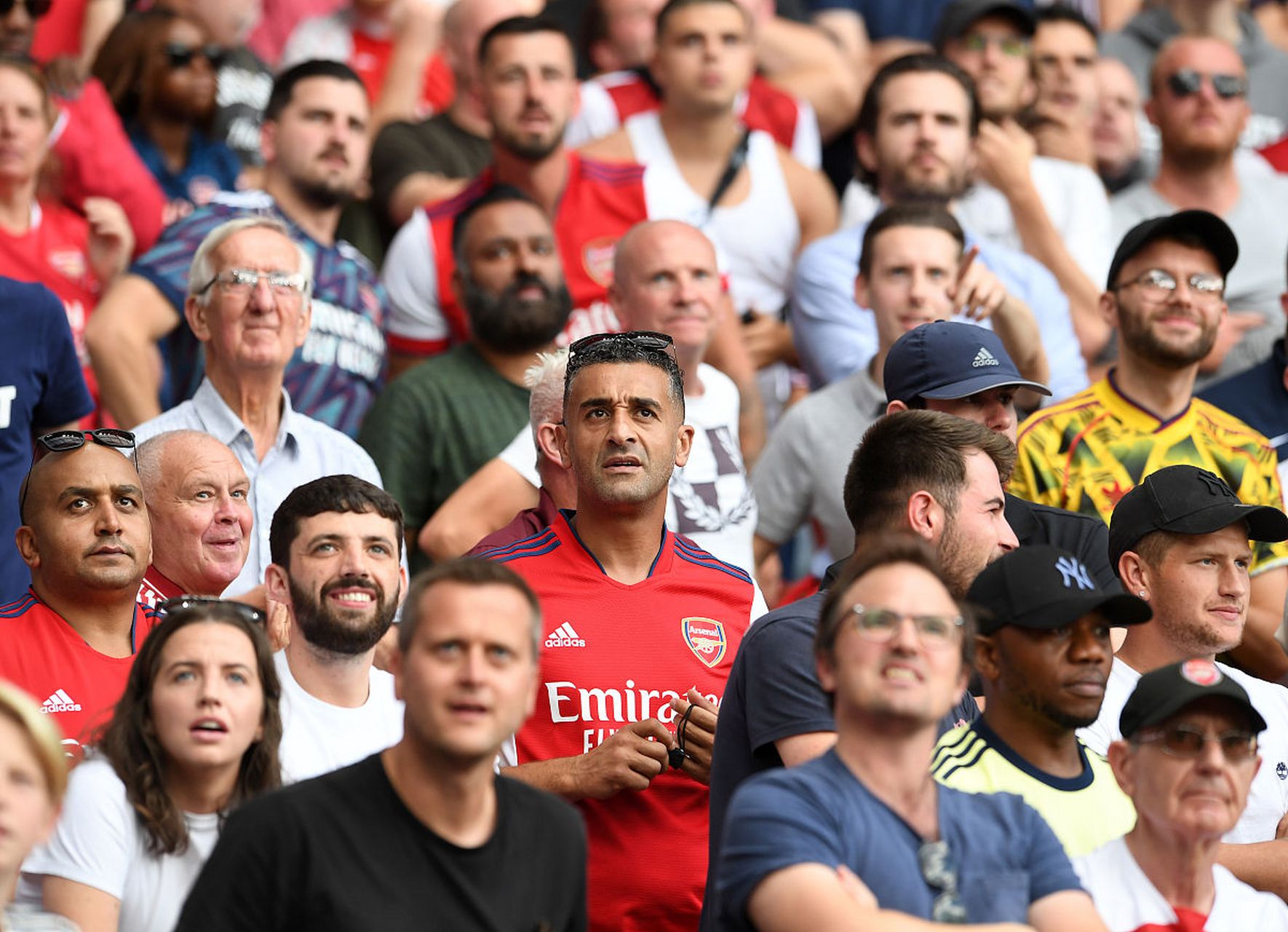 瓦伦西亚客场战胜格拉纳达,斩获关键胜利 瓦伦西亚客场战胜格拉纳达,斩获关键胜利