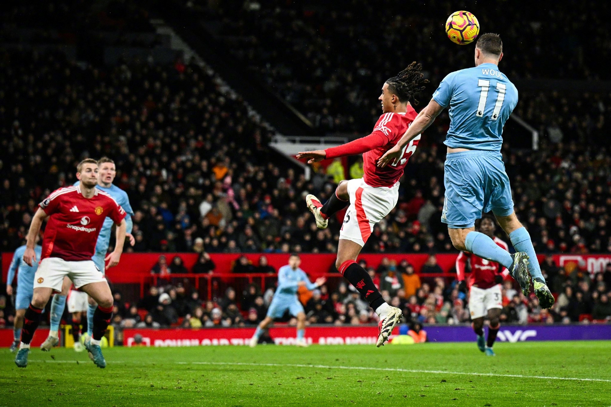 曼联在国际比赛中面临重要挑战