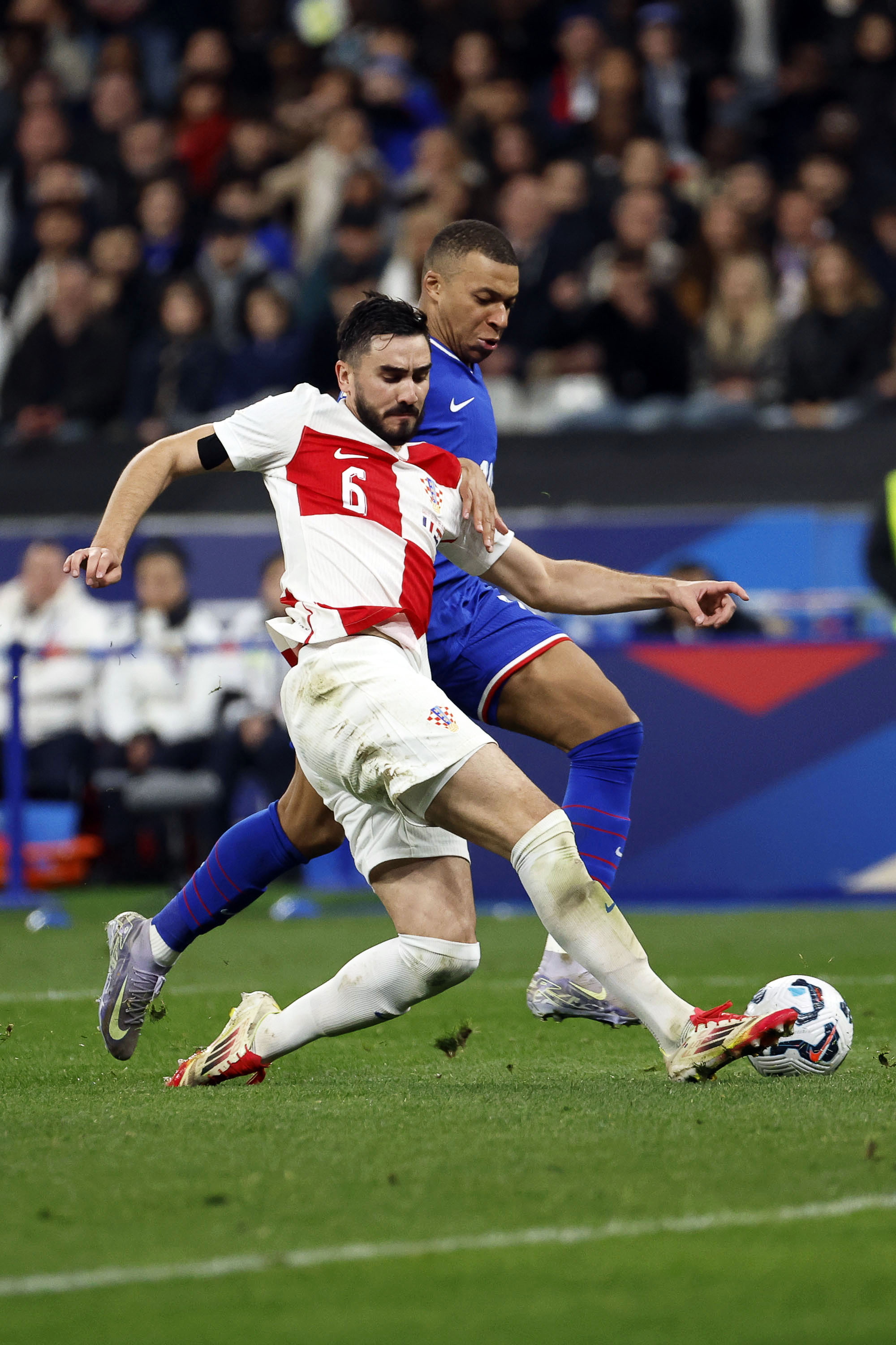 欧国联比赛正式拉开帷幕