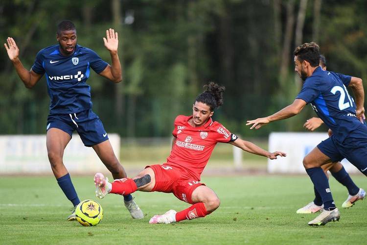 开云平台-包含亚眠球队将在新赛季重新调整战术迎接挑战的词条