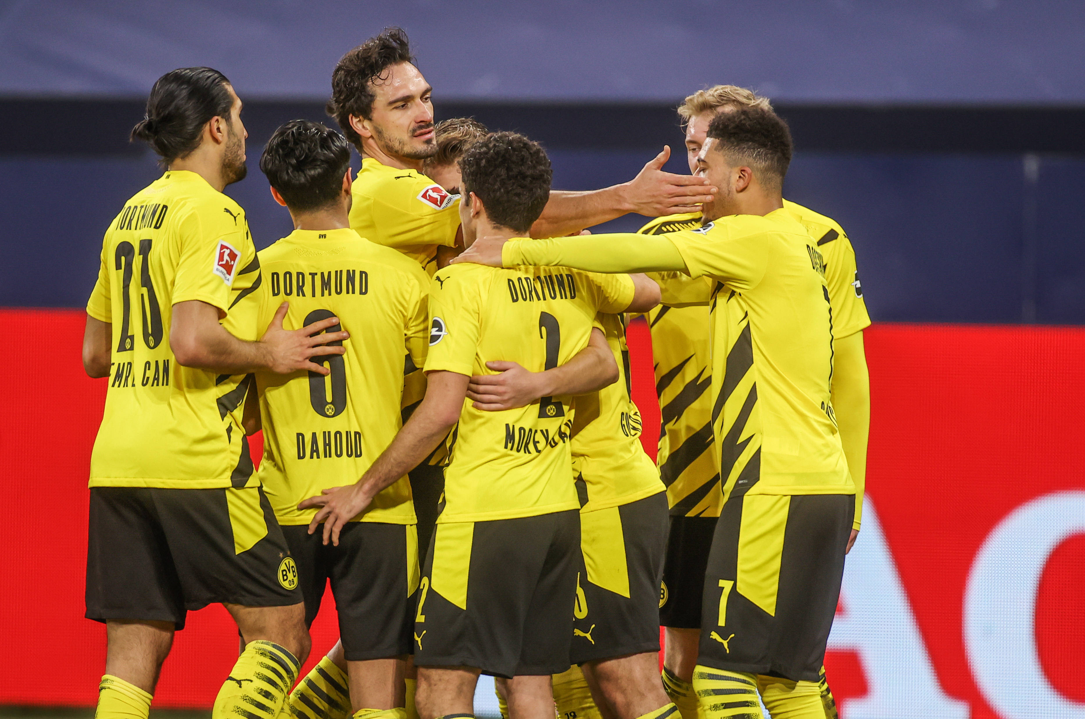 开云下载-沙尔克客场告捷，取得成功之路的简单介绍