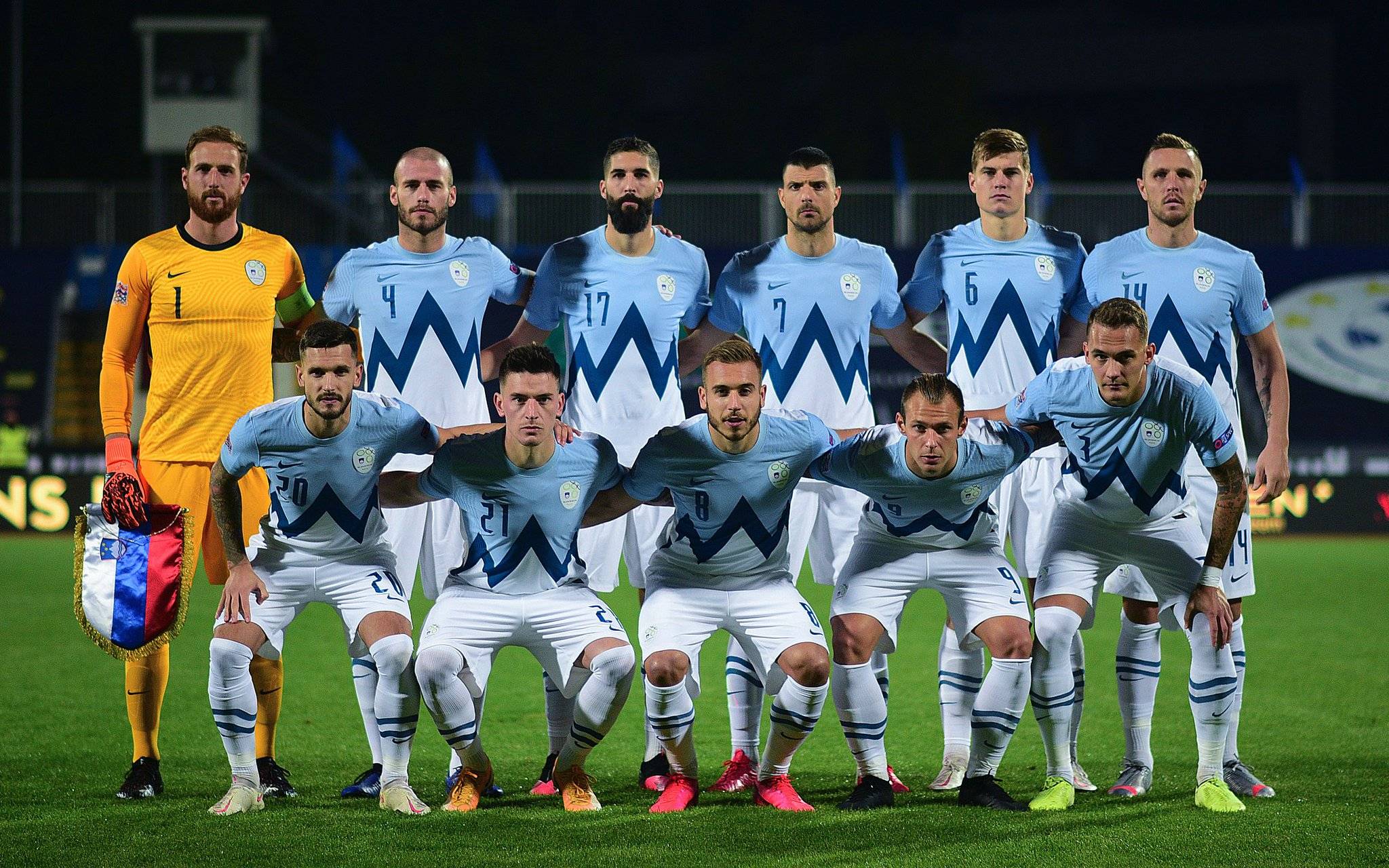 开云体育下载-罗马尼亚国家队横扫对手，晋级欧锦赛下一轮比赛的简单介绍