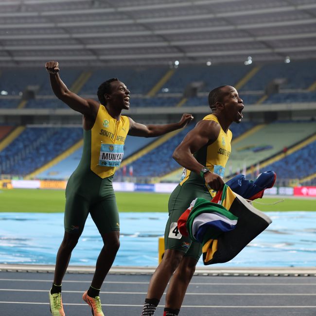 南非运动员斩获银牌，引人注目