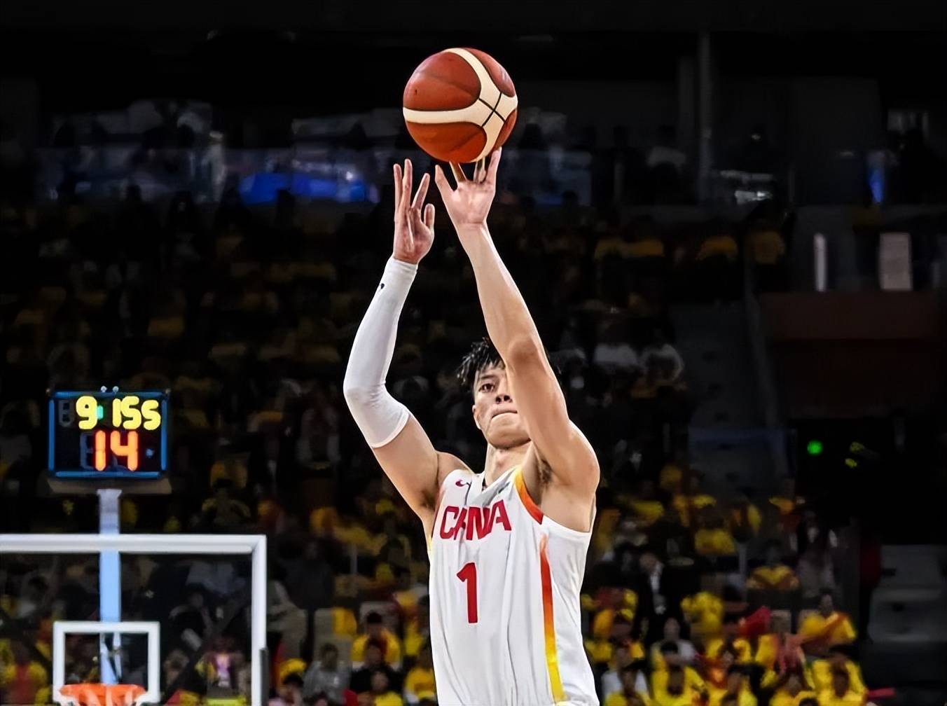 重庆男篮在比赛中展现出色防守