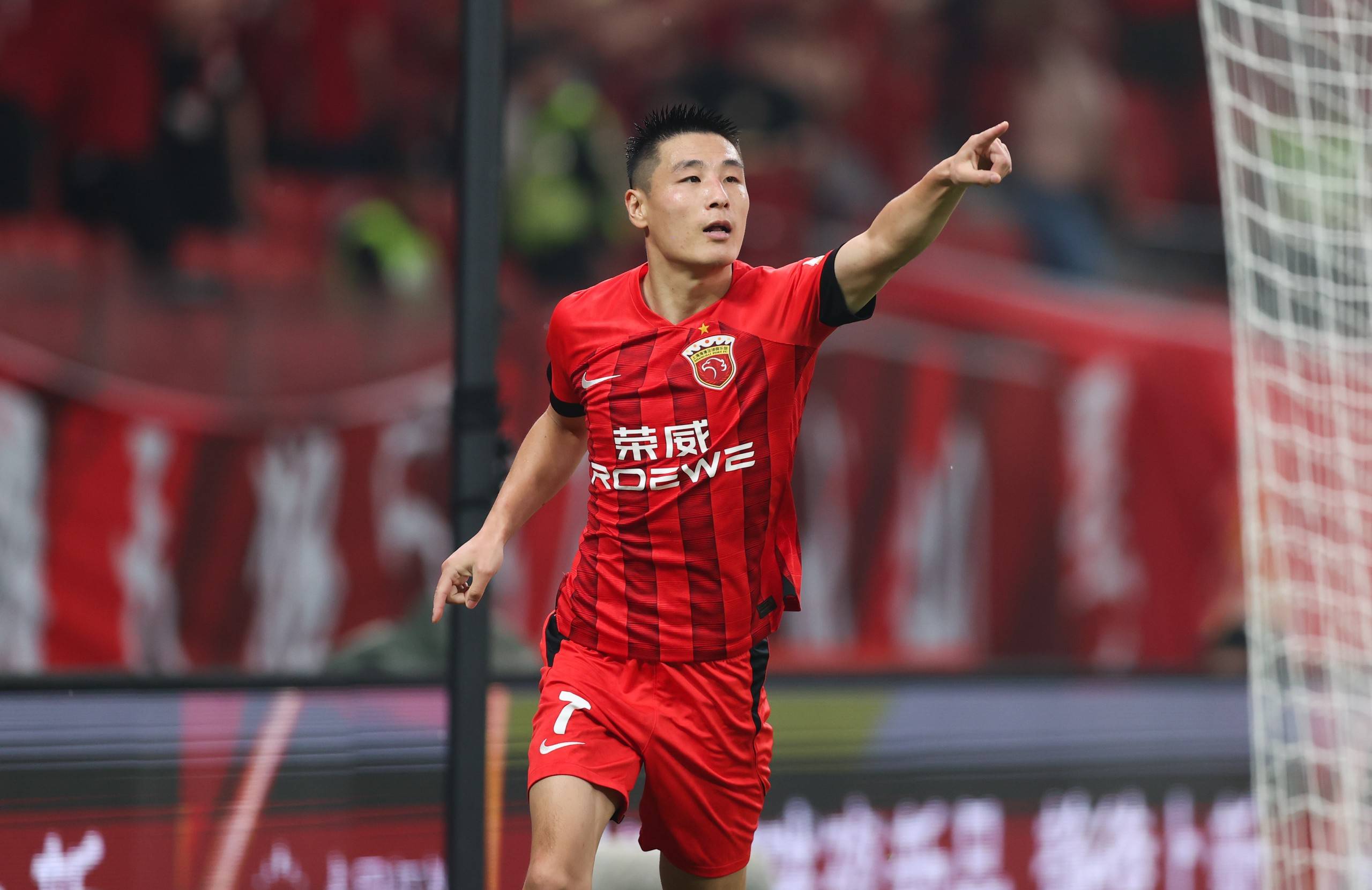 开云下载-包含恒大连平未赢：客场战平上港，保持不败记录，黄博文传射得分的词条