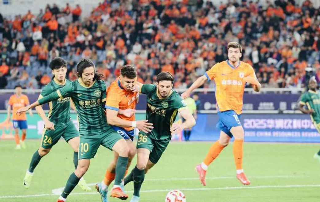 开云体育平台APP-关于泰达客场不敌鲁能，巴坎布梅开二度帮助球队取得胜利的信息