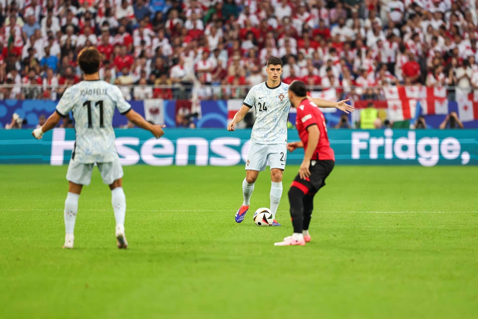 奥地利队在比赛中实现逆袭胜利 奥地利队在比赛中实现逆袭胜利