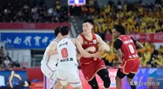 关于精彩对决：职业篮球比赛中球队实力对抗的信息