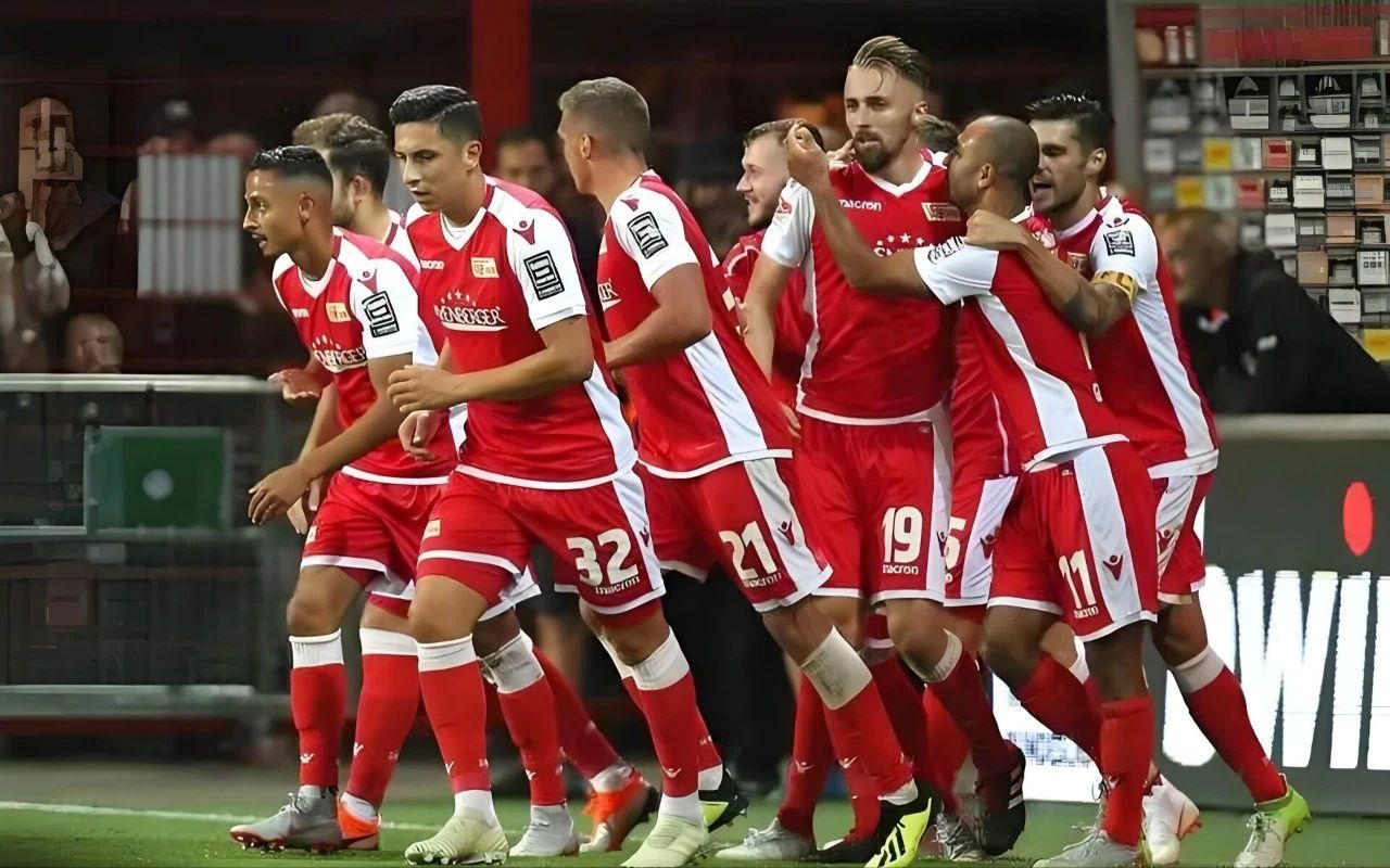 开云官网-云达不来梅主场大胜汉诺威，排名上升