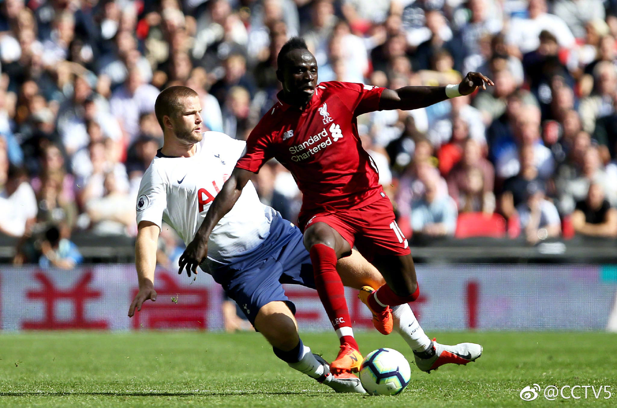 利物浦豪取三连胜，稳固领先位置