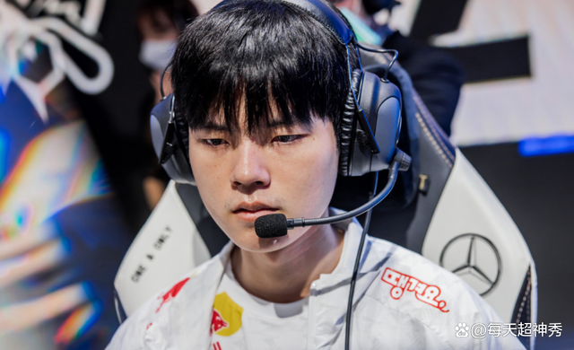 开云体育APP下载-MAD翻盘DRX，Bin完成史诗逆转2025世界赛3:0（上海）