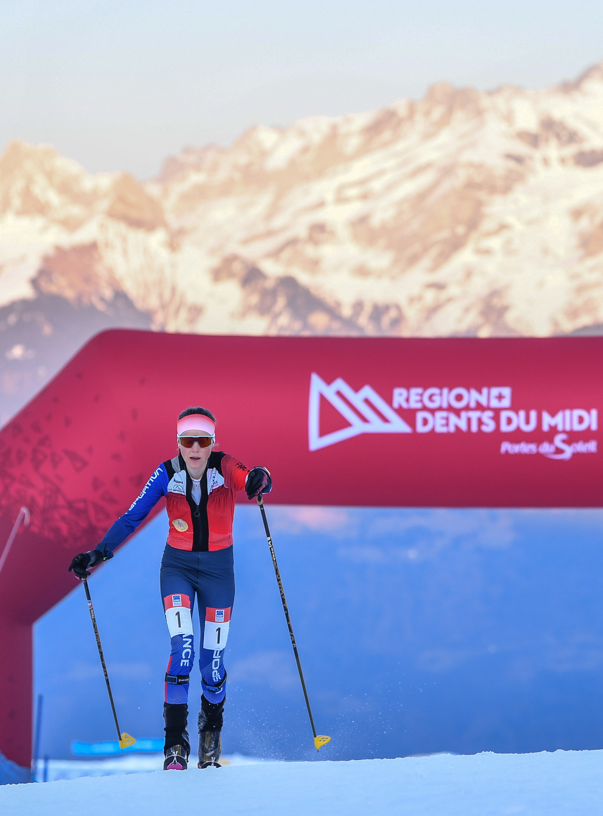 斯洛文尼亚滑雪选手高空飘逸,斩获金牌的简单介绍 斯洛文尼亚滑雪选手高空飘逸,斩获金牌的简单介绍