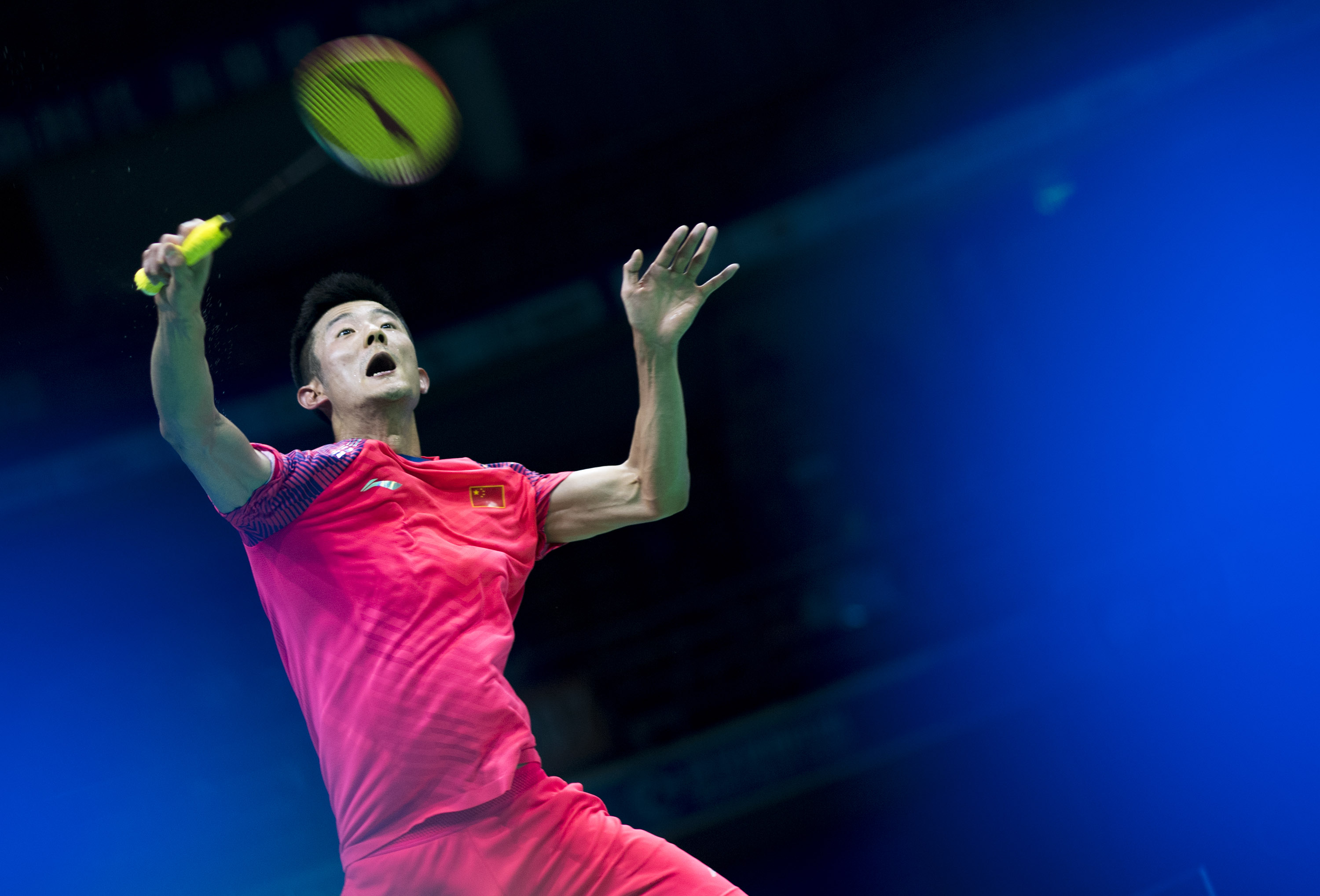 包含日本羽毛球队强势中国羽毛球队，谌龙关键制胜的词条